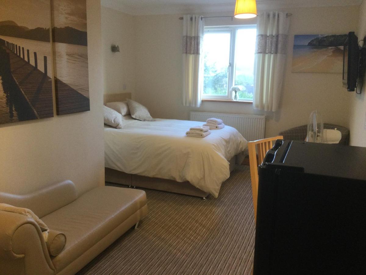 Tregenna Licenced Bed & Breakfast Pembroke Esterno foto
